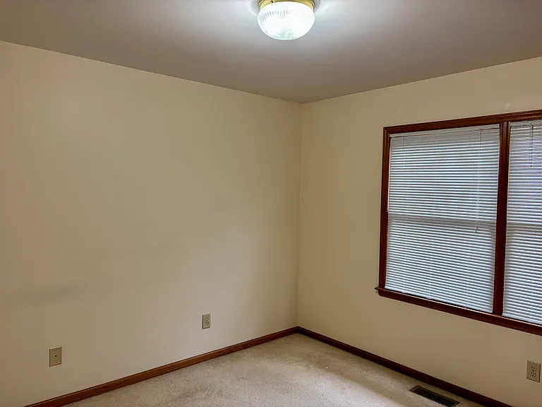 153 Hillcrest Dr — Photo 5