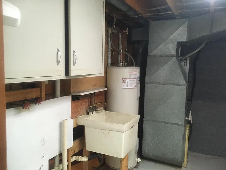 Laundry/utility room