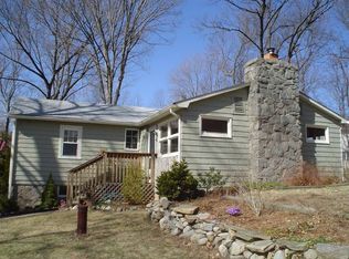 14 Ellis Rd, East Hampton, CT 06424