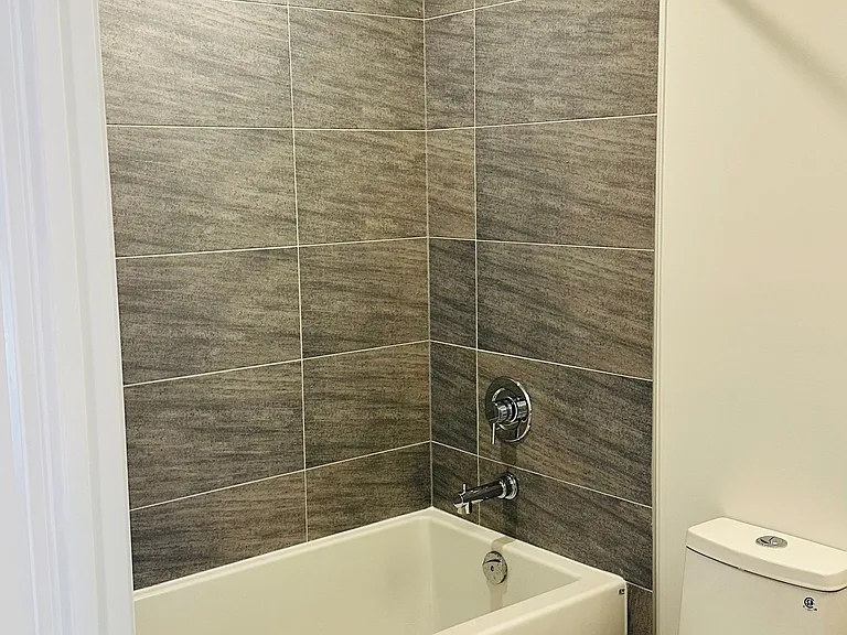400 King St W #1003 — Photo 7