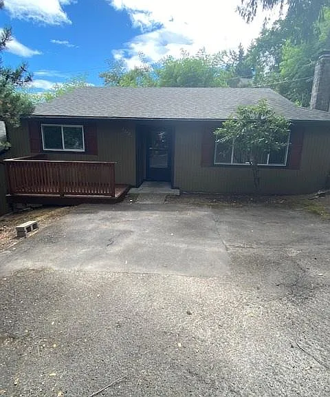 4252 SW Huber St — Photo 1