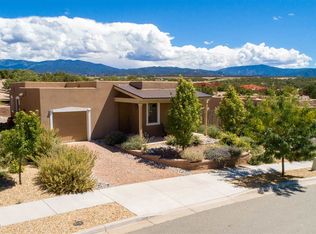 1621 Avenida De Luna, Santa Fe, NM 87506