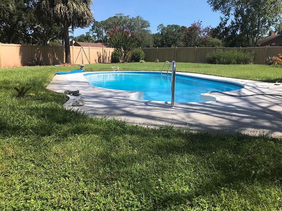 1st image of 15169 Cape Dr S