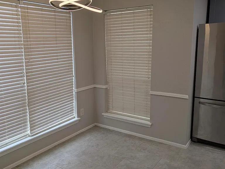 3258 Continental Dr — Photo 16