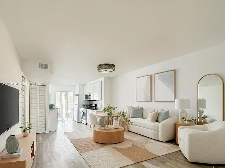 2575 SW 27th Ave #210 — Photo 3