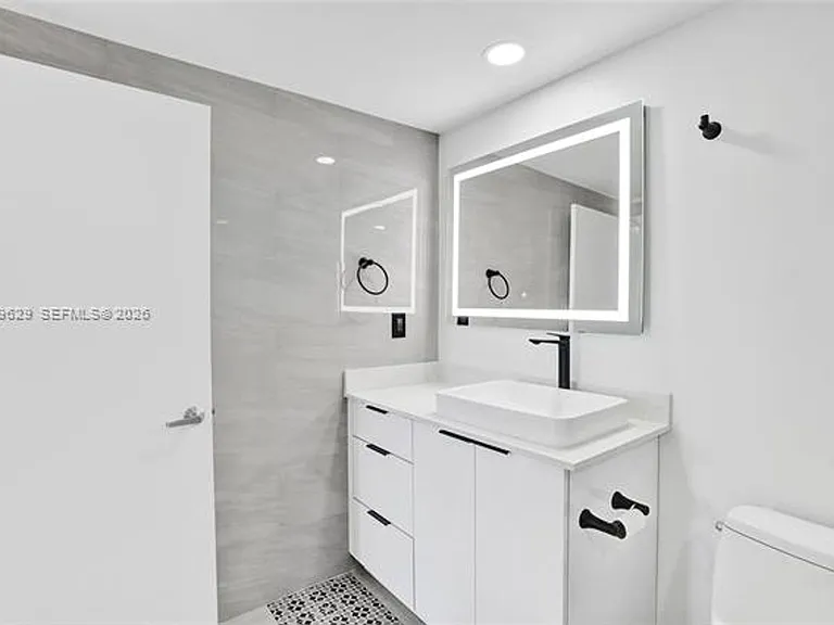 335 S Biscayne Blvd #CU-3807 — Photo 16