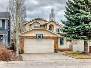 5 W Woodmark Pl SW, Calgary, AB T2W 6A2
