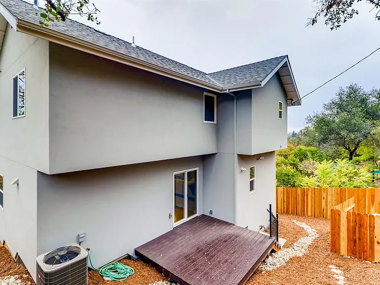 710 Landis Cir — Photo 24