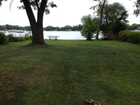3rd image of 1895 Portlock Ave