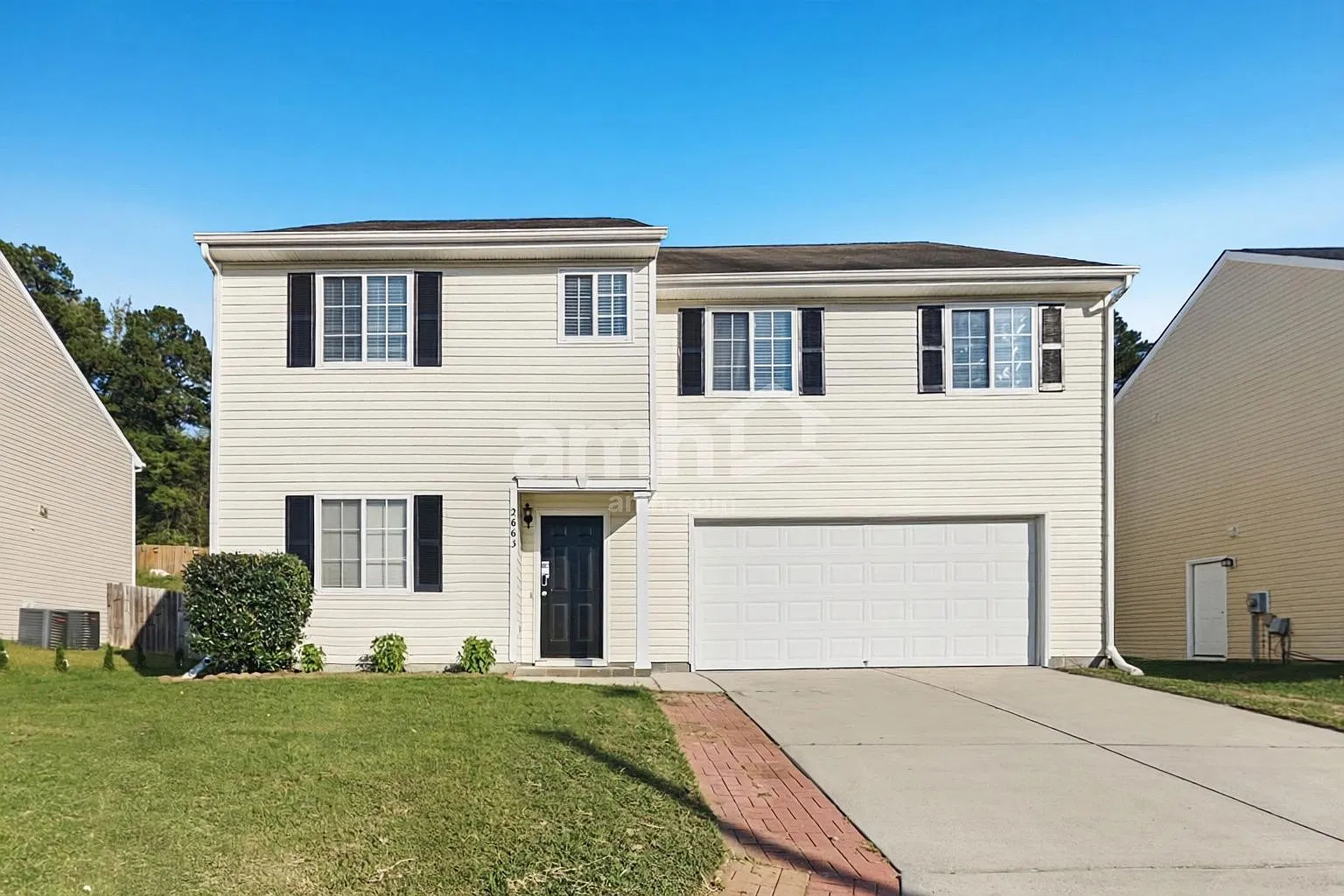 4 bed, 2.5 bath, 2349 sqft, $2,205 — Photo 1