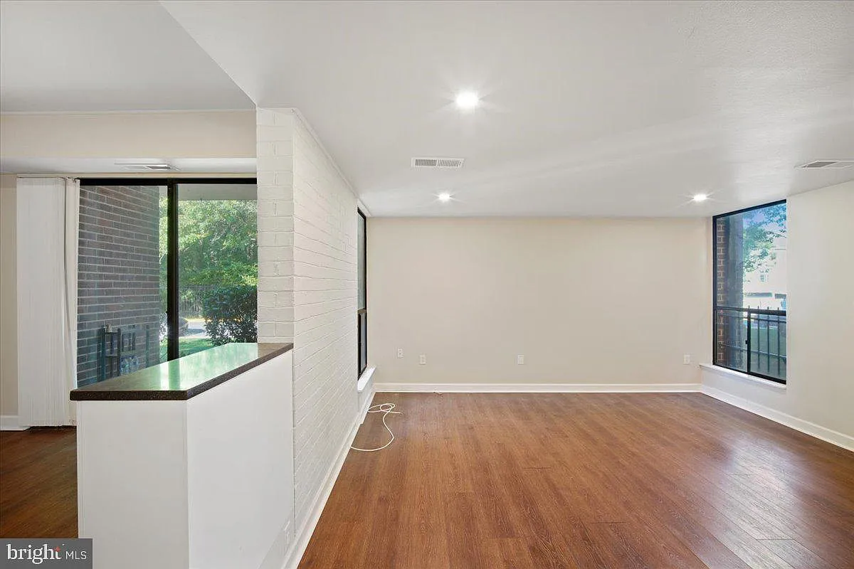 1 bed, 775 sqft, $2,000 — Photo 3