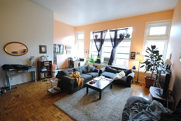 Rented by Bold New York | media 35