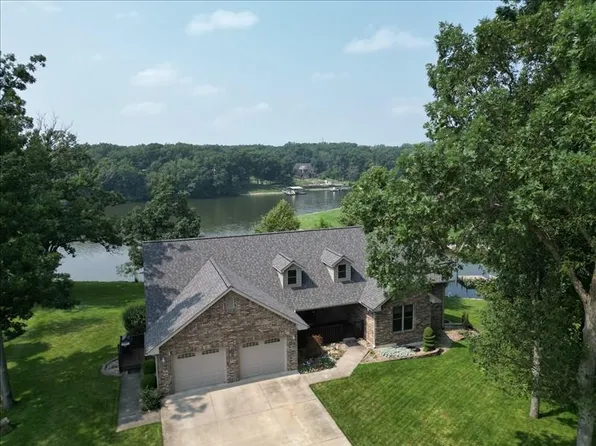 1402 Sunrise Pointe, Macon, MO 63552