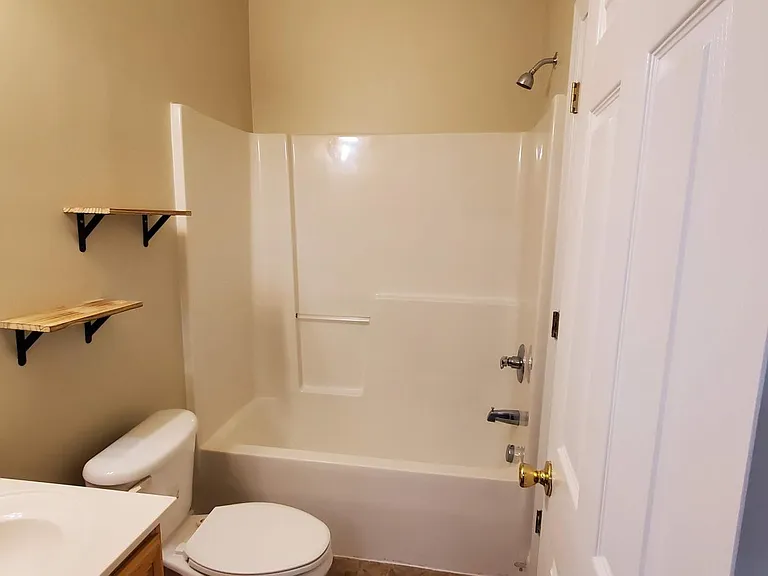 2057 Silvercrest Dr #C — Photo 8