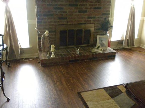 3rd image of 1133 Sprucewood Cir
