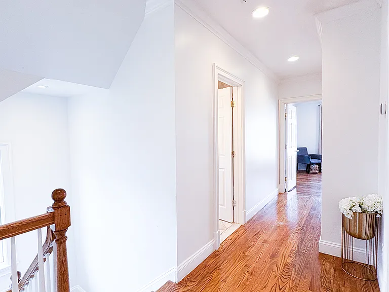 87 Stephen St #1C — Photo 100