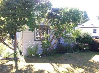 8512 17th Ave NE, Seattle, WA 98115