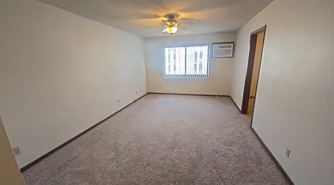 522 S Clinton St — Photo 8