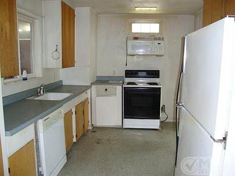 3rd image of 1127 Gainard St