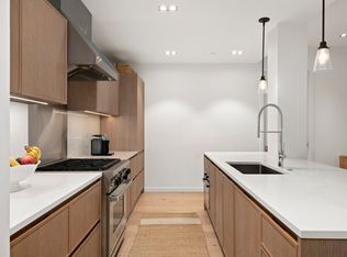 225 W 17th St #6B, New York, NY 10011