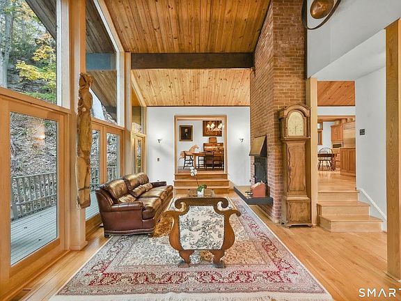 4th image of 198 Steep Hill Road