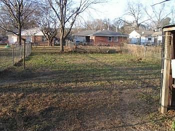3rd image of 408 Vine St