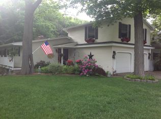 709 Lake Ave, Grand Haven, MI 49417