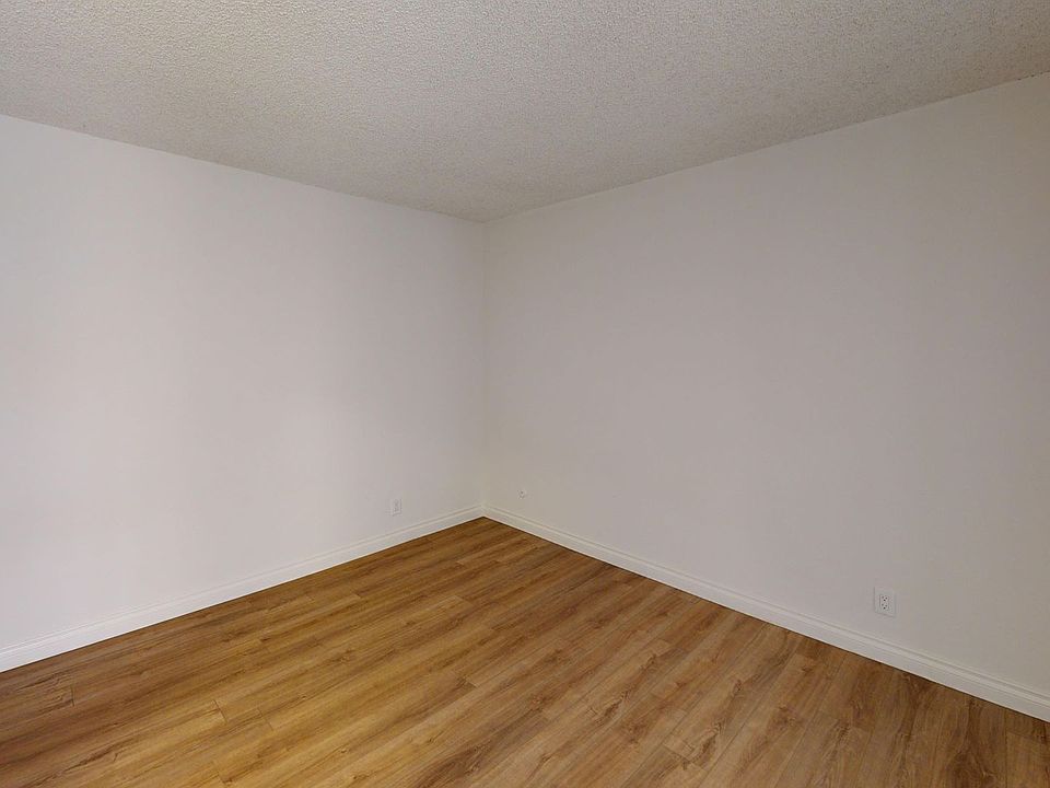 Building Photo 5