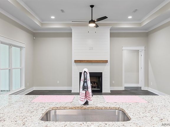 4th image of 108 Blossom Hill Ln