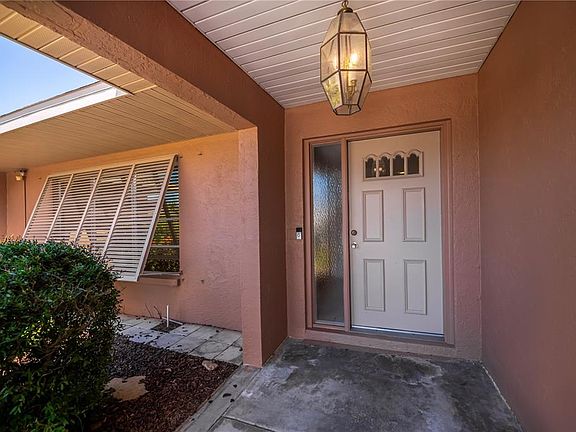 4th image of 1009 Squaw Valley Ct