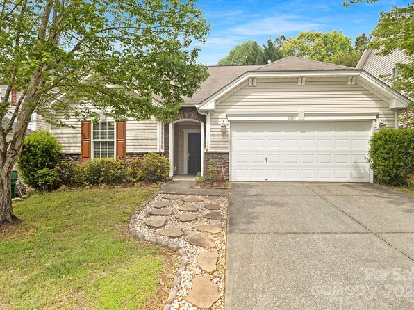 9325 Seamill Rd, Charlotte, NC 28278