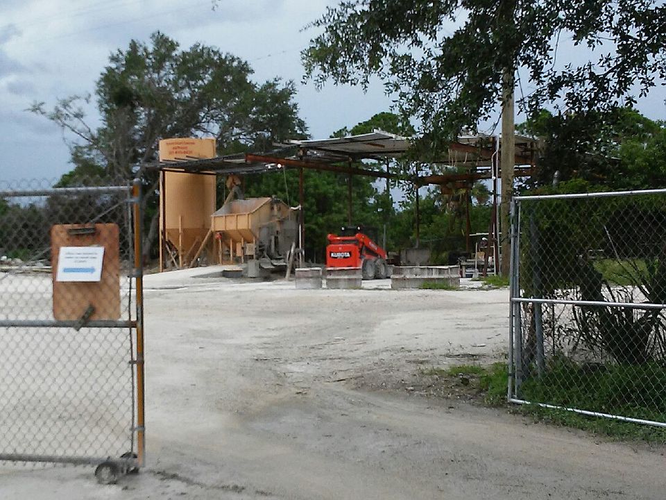 1st image of 5875 Industrial Dr