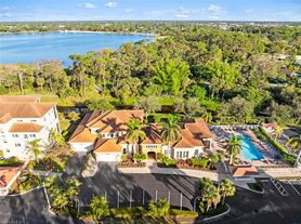 4450 Botanical Place Cir, Naples, FL