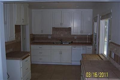 3rd image of 2429 Fernandez Dr