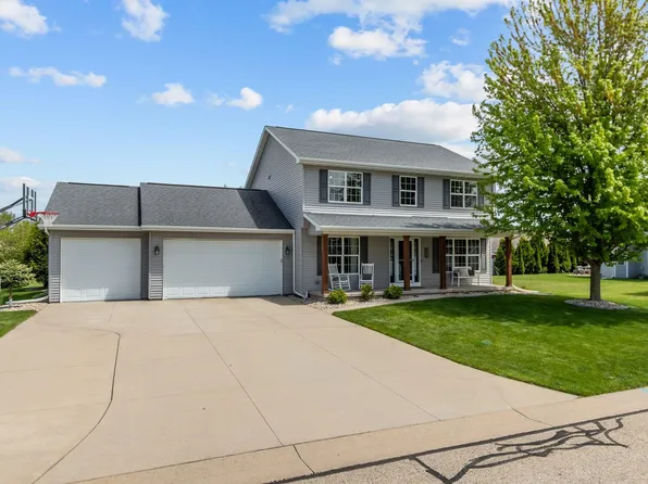 W6464 Cherrybark Cir, Menasha, WI 54952