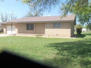 605 S Nichols St, Rowena, TX 76875