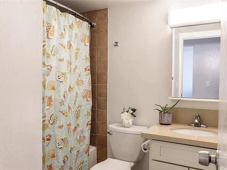 1045 Aheahe Ave #318 — Photo 3
