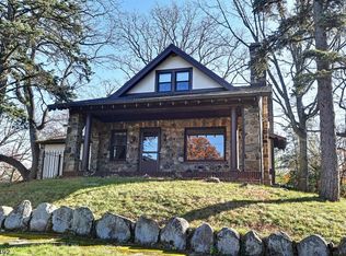 40 Dogwood Rd, West Orange, NJ 07052