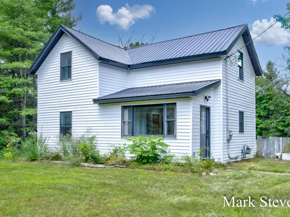 20176 Dewey Rd, Howard City, MI 49329