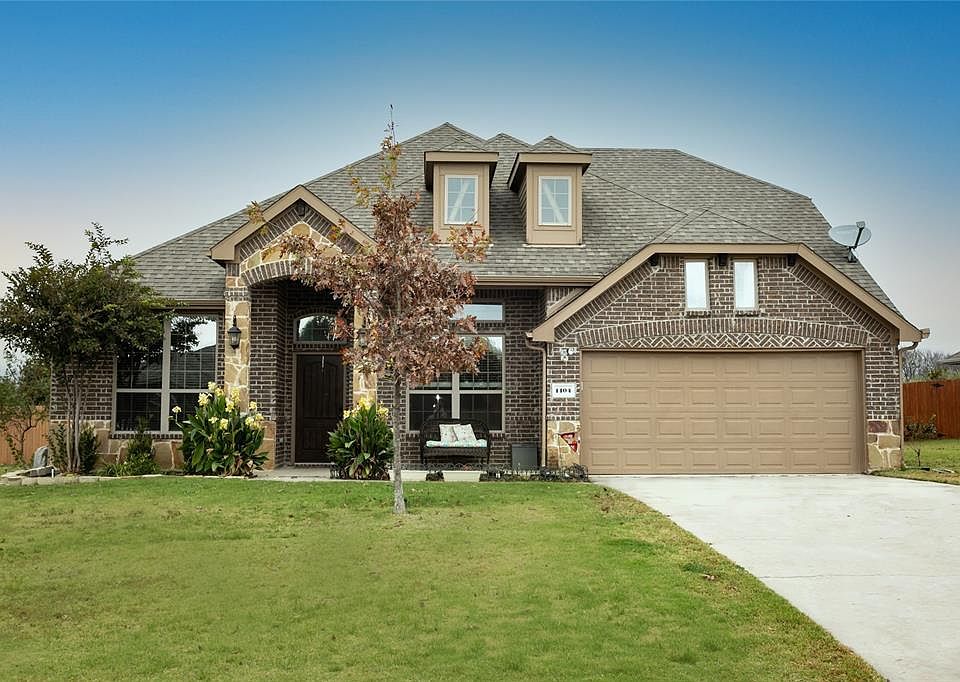 1st image of 1104 Colony Dr