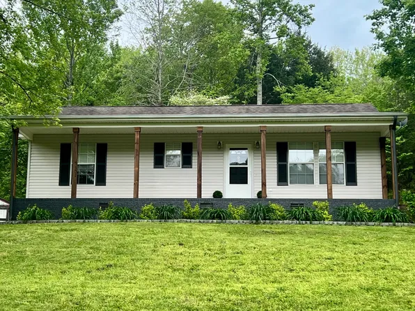 831 Harris Rd, Dickson, TN 37055