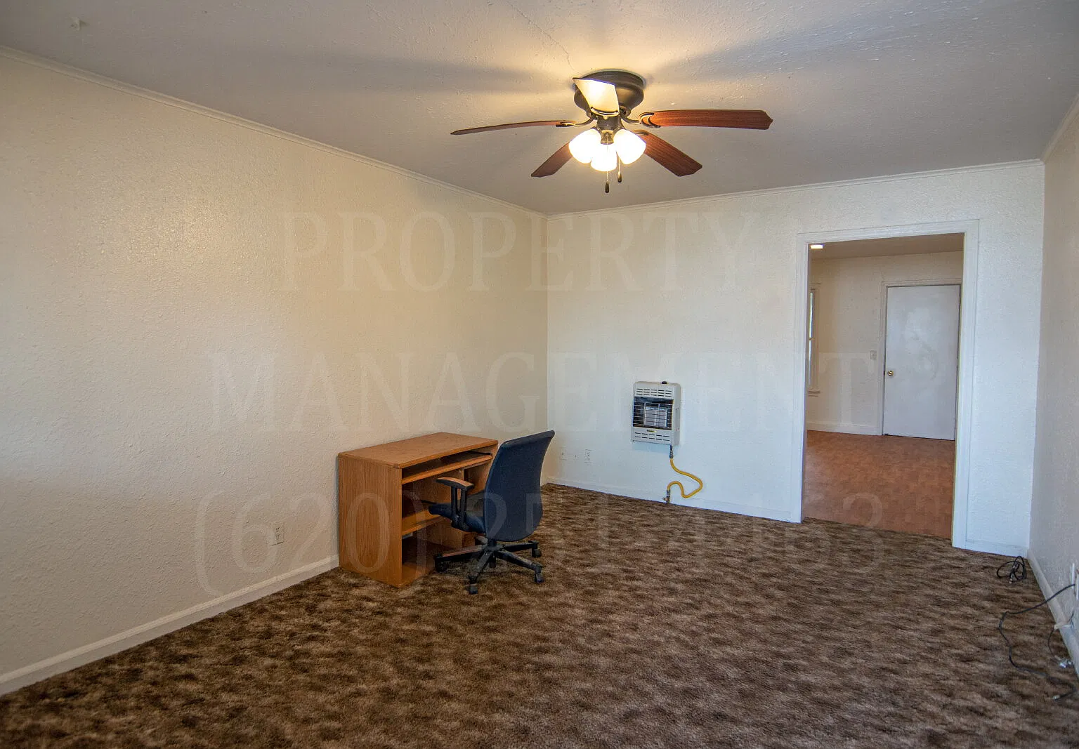 2 bed, 1.0 bath, 915 sqft, $700 — Photo 3