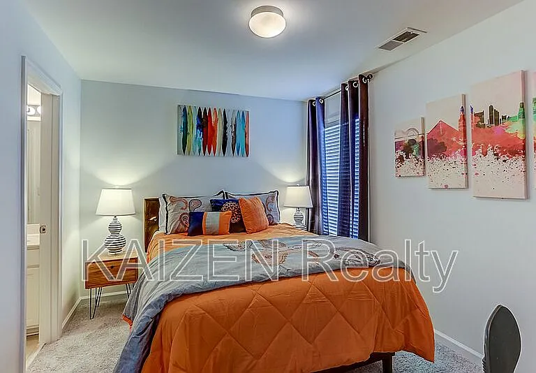 1338 Harbor Park Dr — Photo 4
