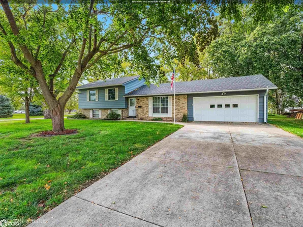 524 S Western St, Stuart, IA 50250