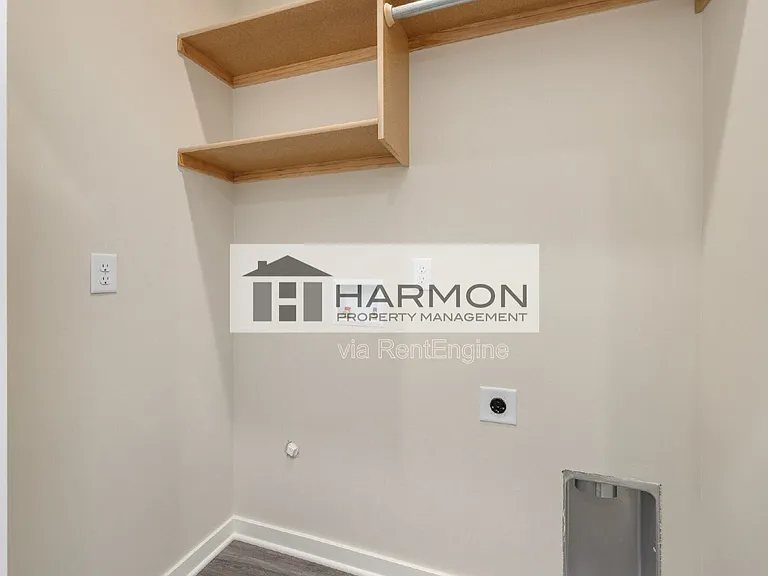 3306 W 9th St N — Photo 14