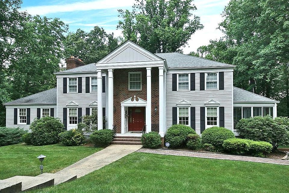 2nd image of 44 Magna Dr