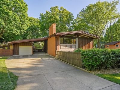 7353 Myrna Blvd, Kent, OH, 44240