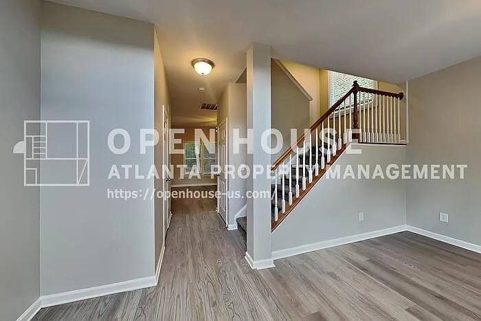 105 Cottage Oaks Ln — Photo 4