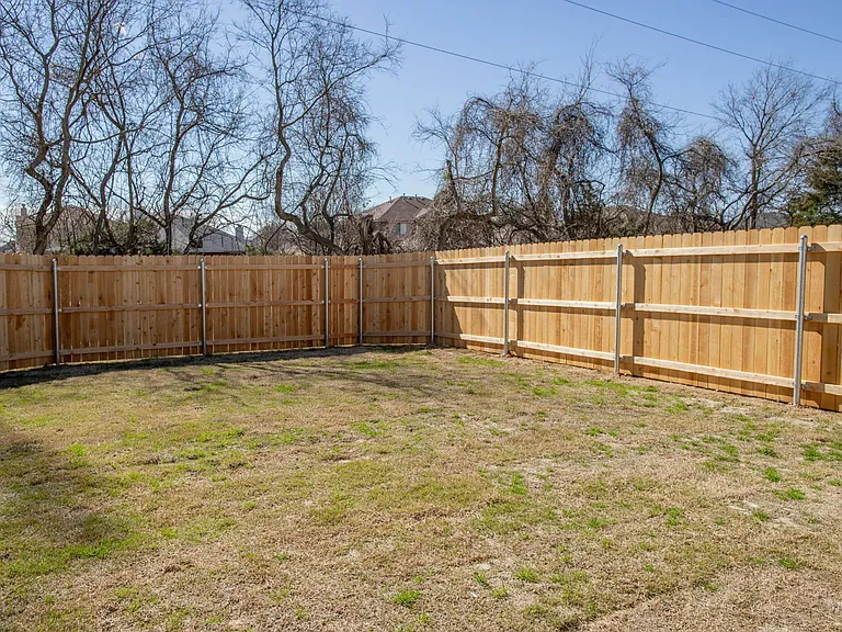 1806 Jasmine Dr — Photo 3