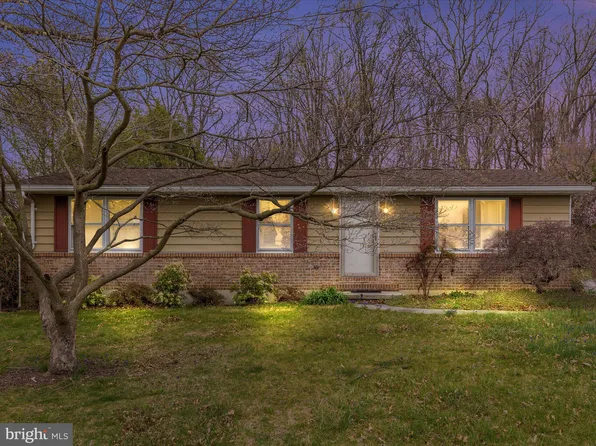 13872 Edgewood Dr, Waynesboro, PA 17268